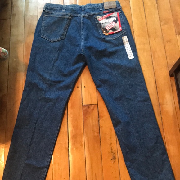 Brand New Wrangler Jeans! - Picture 3 of 3